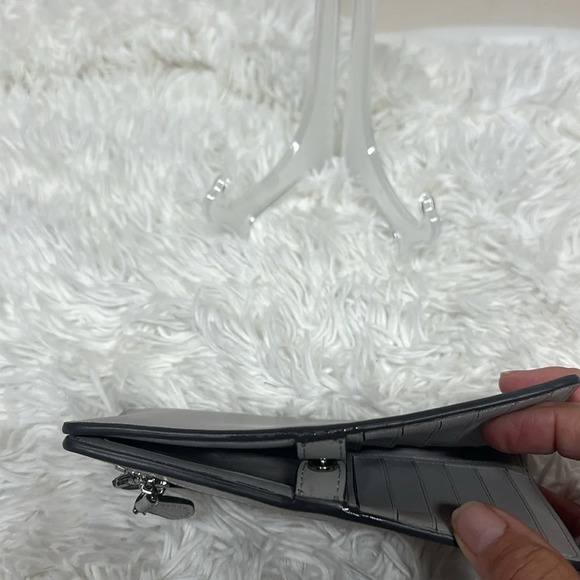 Kate Spade New York Cameron Large Slim Bifold Wallet Gray - Picture 3 of 6